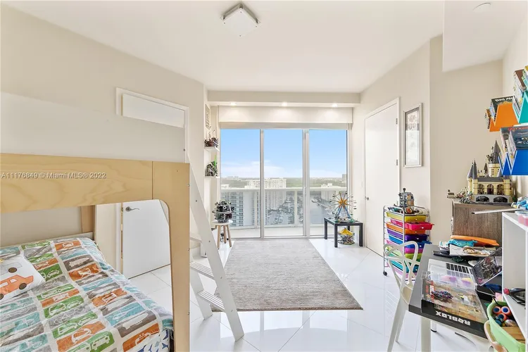 Trump Tower 3 #2106 image #21