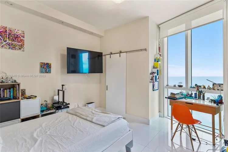 Trump Tower 3 #2106 image #24