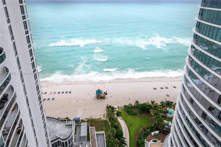 Trump Tower 3 #2106 image #25