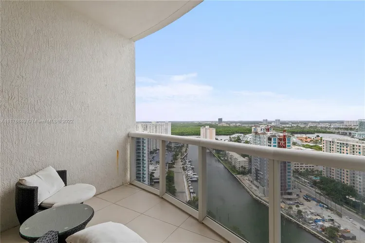 Trump Tower 3 #2106 image #27