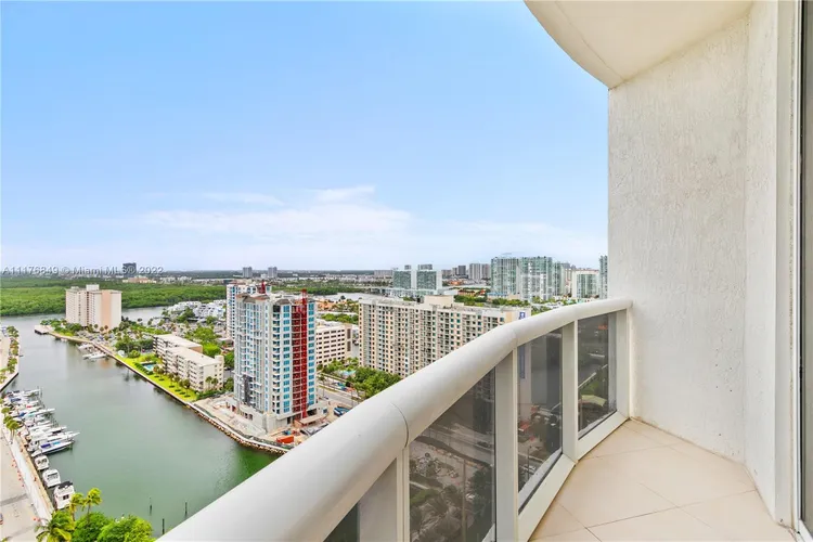 Trump Tower 3 #2106 image #7