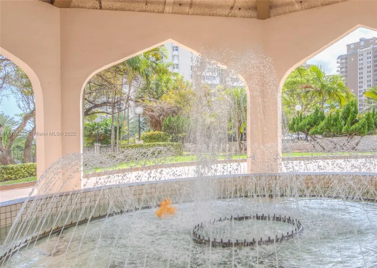 Prince George Condo #8J image #21