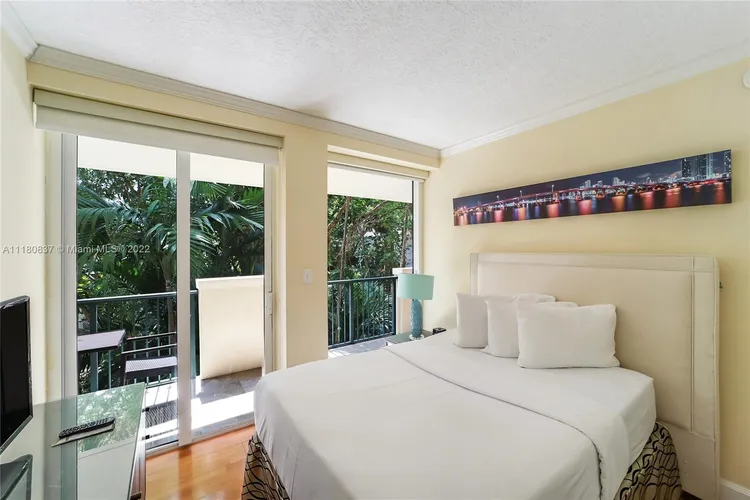 The Mutiny #308 image #21