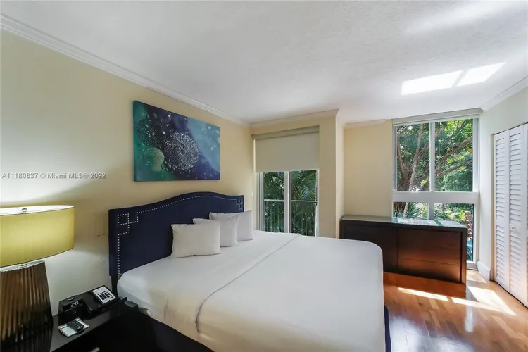 The Mutiny #308 image #22