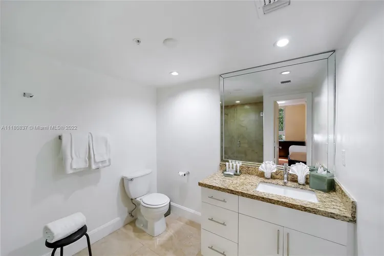 The Mutiny #308 image #24