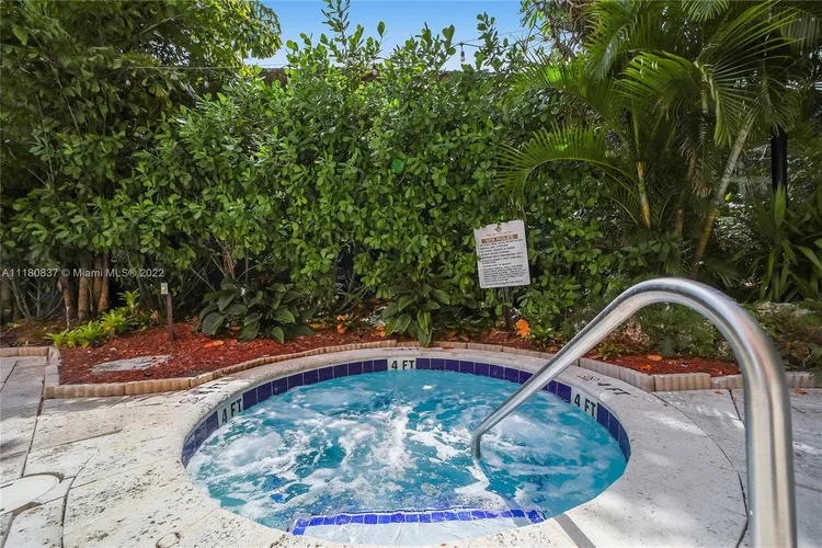 The Mutiny #308 image #35