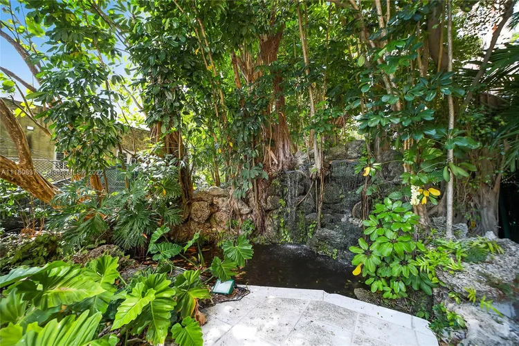 The Mutiny #308 image #37