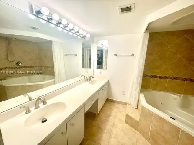 Towers of Quayside Condo #4 #303 image #11