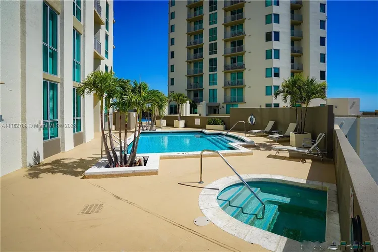 Metropolis at Dadeland #905 image #40