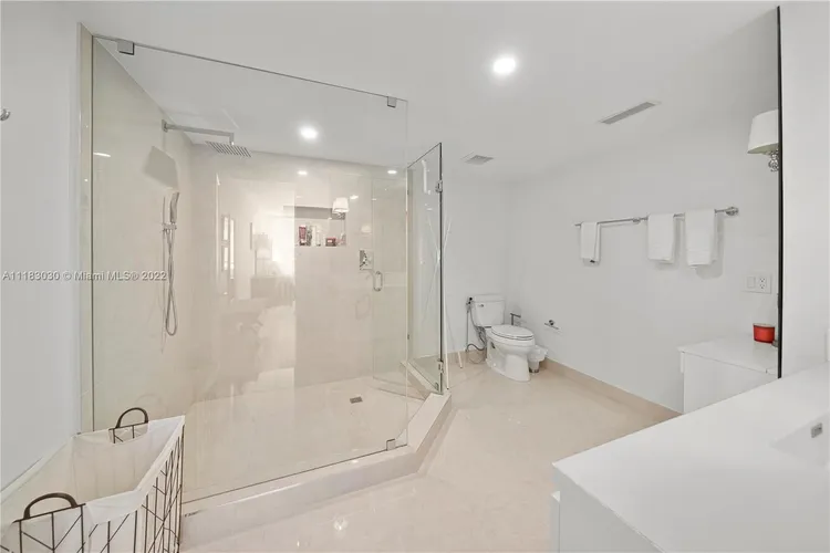 Bal Harbour 101 #703 image #19