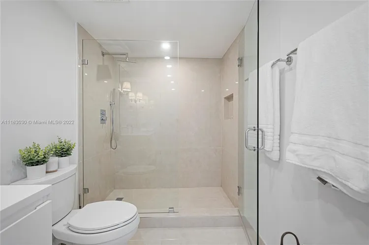 Bal Harbour 101 #703 image #23