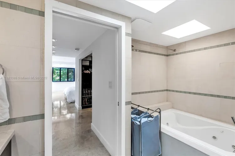 Key Colony IV Botanica #454 image #12