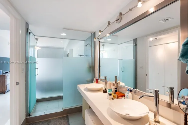 Mint #2003 image #18