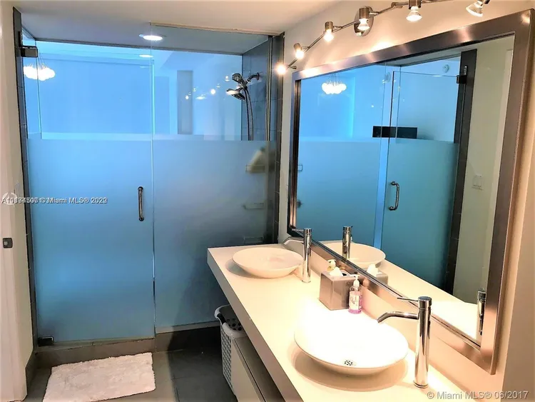 Mint #2003 image #23