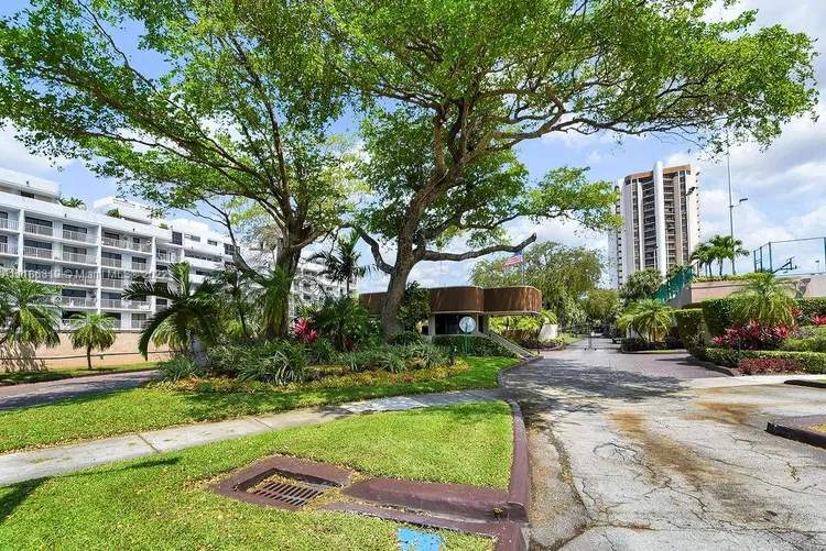 Cricket Club Miami #2208 image #66