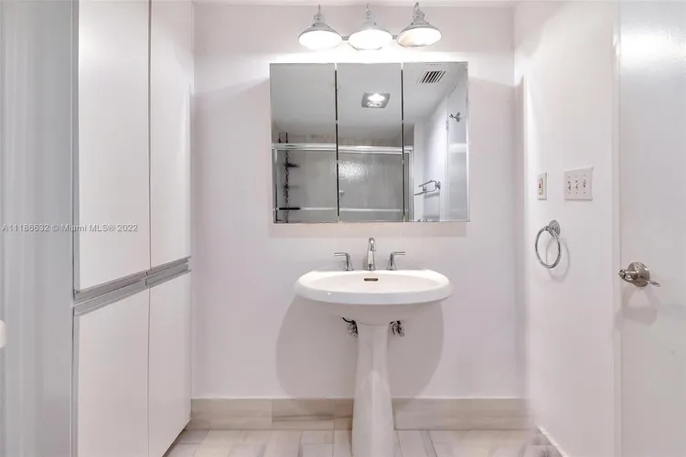 Tropicana #704 image #16