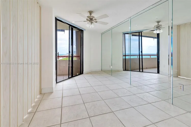 Tropicana #704 image #21