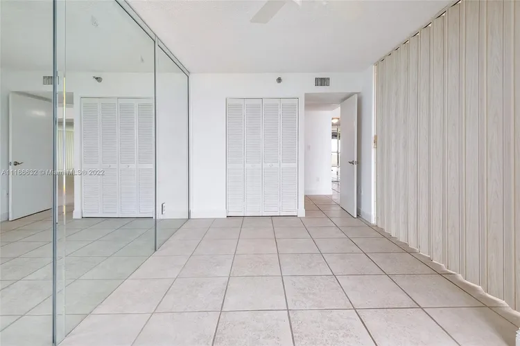 Tropicana #704 image #22