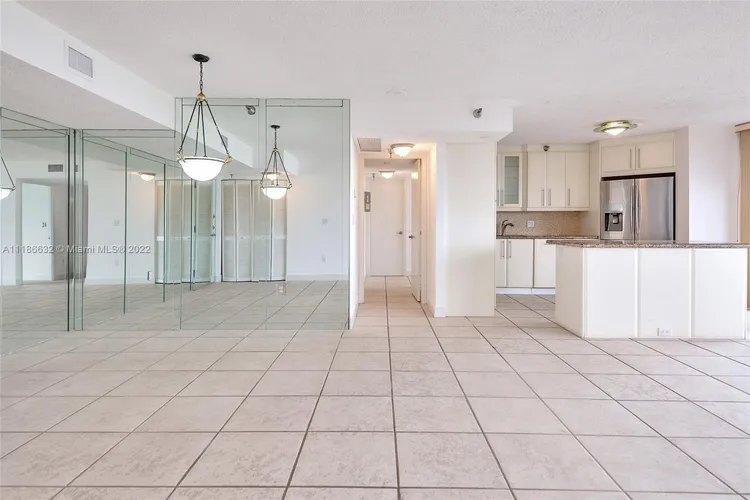 Tropicana #704 image #25