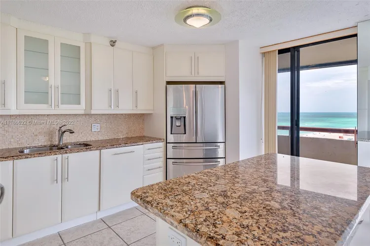 Tropicana #704 image #28