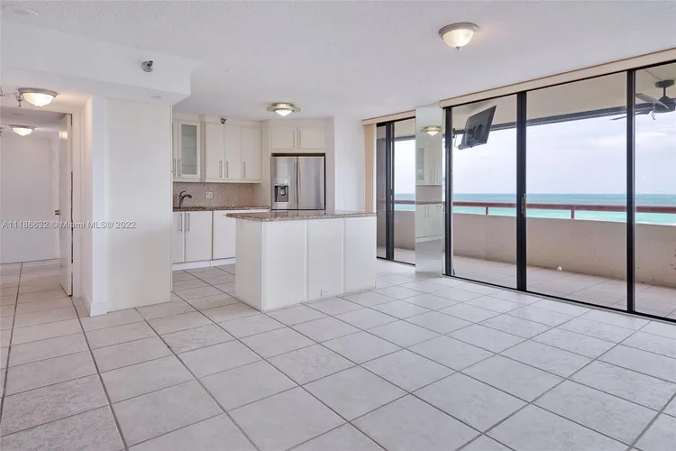 Tropicana #704 image #29