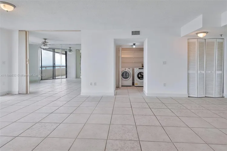 Tropicana #704 image #30