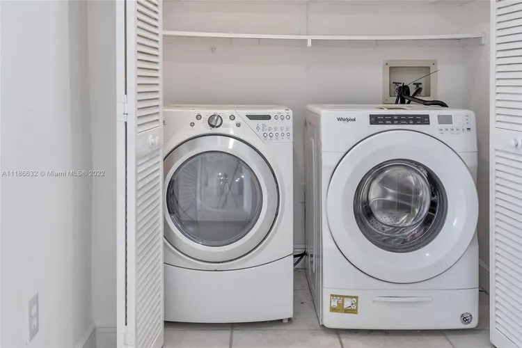 Tropicana #704 image #31