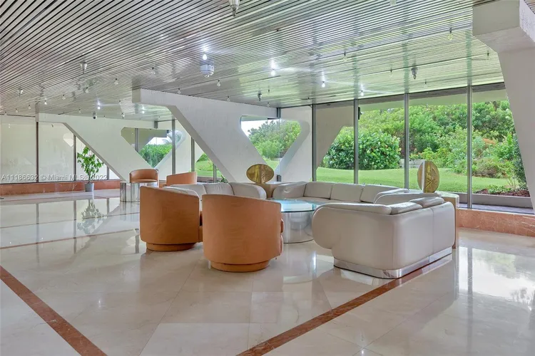 Tropicana #704 image #32