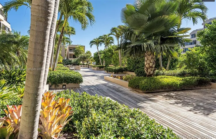 Key Colony III Emerald Bay #235 image #13