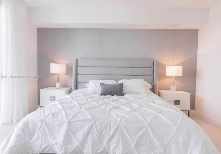 Tiffany House #715 image #10