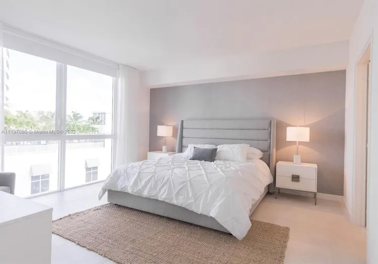 Tiffany House #715 image #11
