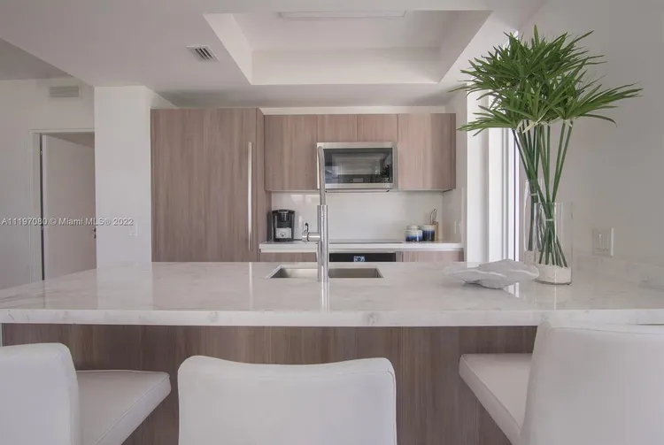Tiffany House #715 image #7