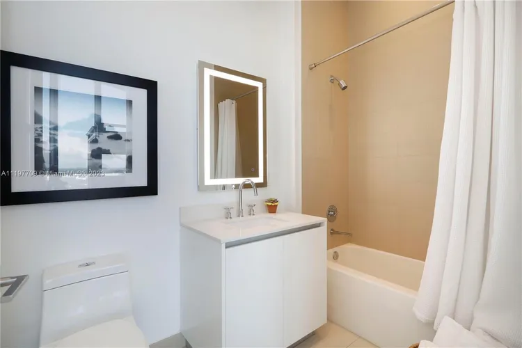 Two Park Grove #UPH-A image #27