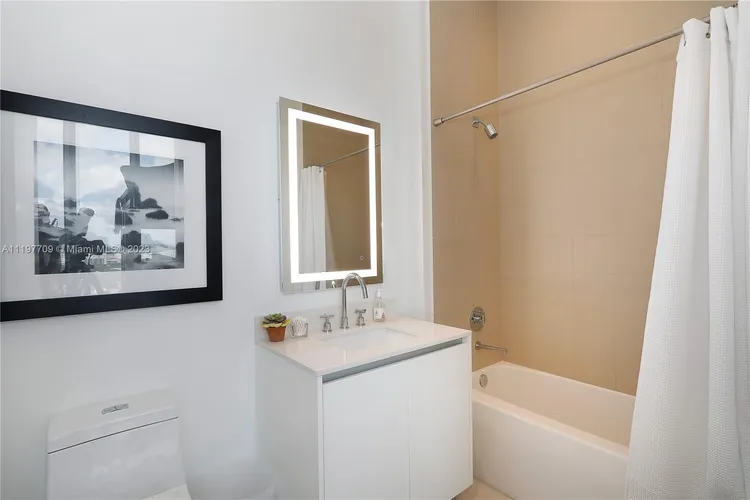 Two Park Grove #UPH-A image #31