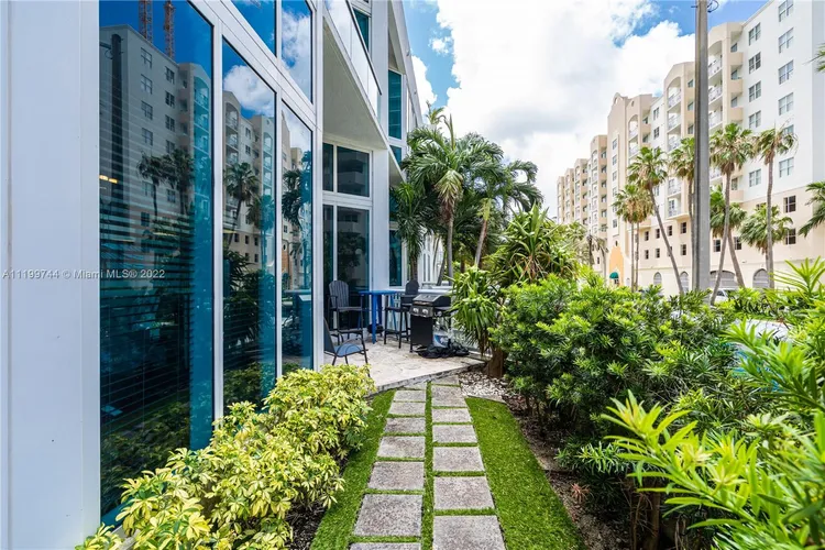 Platinum #L102 image #13