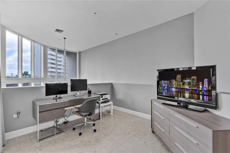 Platinum #L102 image #19