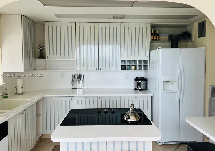 Brickell Bay Club #1212 image #10