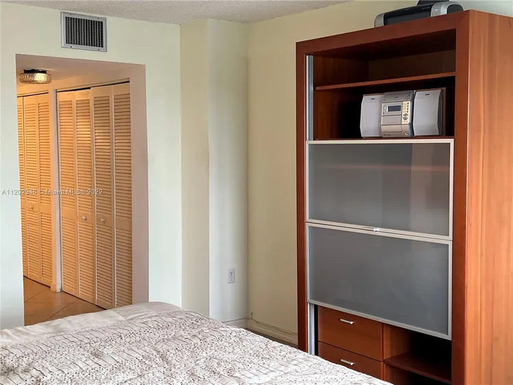 Brickell Bay Club #1212 image #14