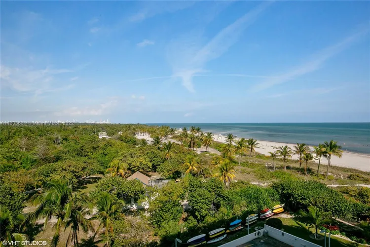 Commodore Club East #702 image #10