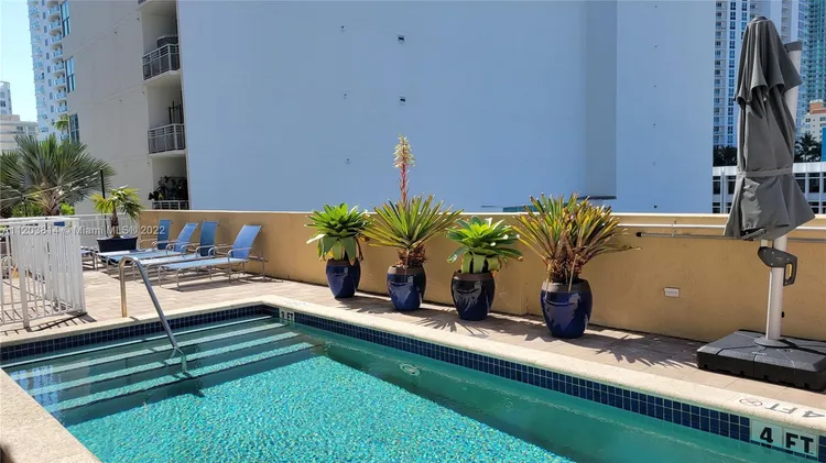 Uptown Lofts #908 image #13