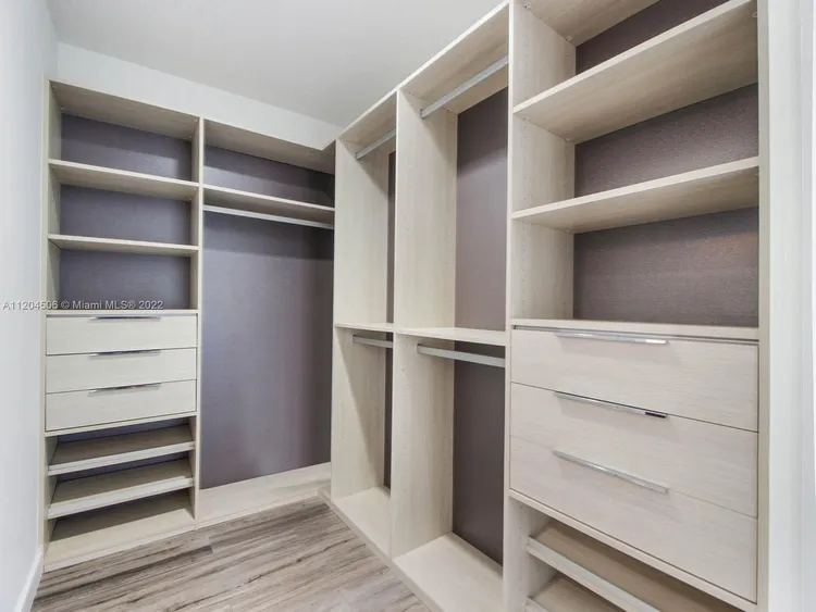 L'Uccello #PHA image #17