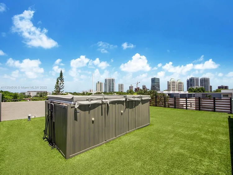 L'Uccello #PHA image #28