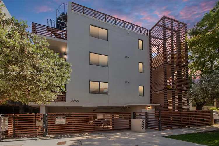 L'Uccello #PHA image #33