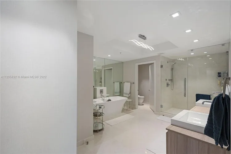 Marina Palms Yacht Club and Residences South Tower #2110 image #14