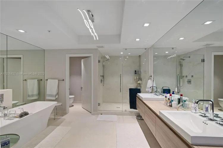 Marina Palms Yacht Club and Residences South Tower #2110 image #15