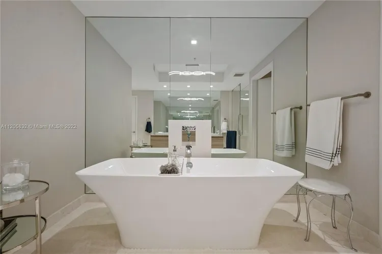 Marina Palms Yacht Club and Residences South Tower #2110 image #17