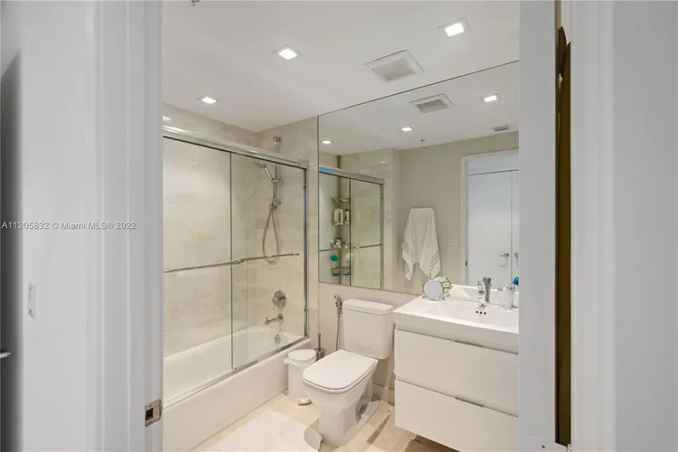 Marina Palms Yacht Club and Residences South Tower #2110 image #21