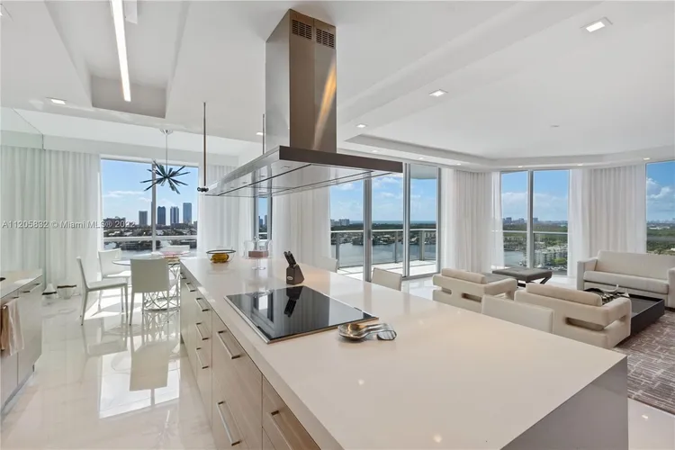 Marina Palms Yacht Club and Residences South Tower #2110 image #6