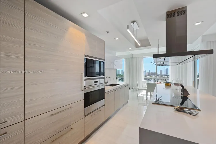 Marina Palms Yacht Club and Residences South Tower #2110 image #8