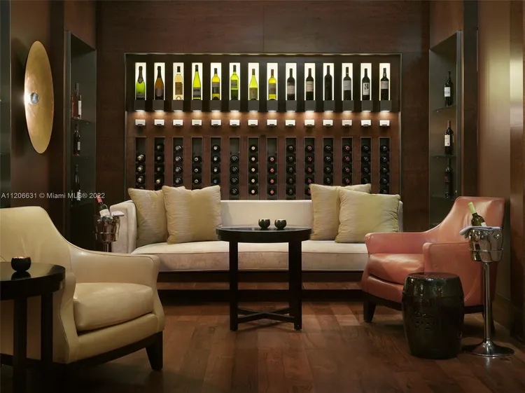 Carillon Center Tower Wellness Resort & Residences #608 image #15